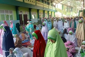 Pembiasaan Dhuha dan Tadarus pagi di MTsN 3 Sragen