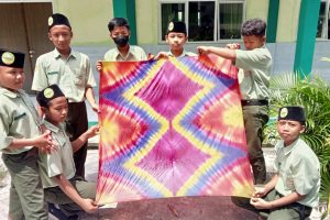 BELAJAR DAN BERKARYA DALAM SENI DAN BUDAYA